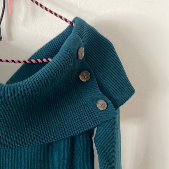 Warm and sexy maxi sweater dress from Banana Republic - Picture 2 of 7